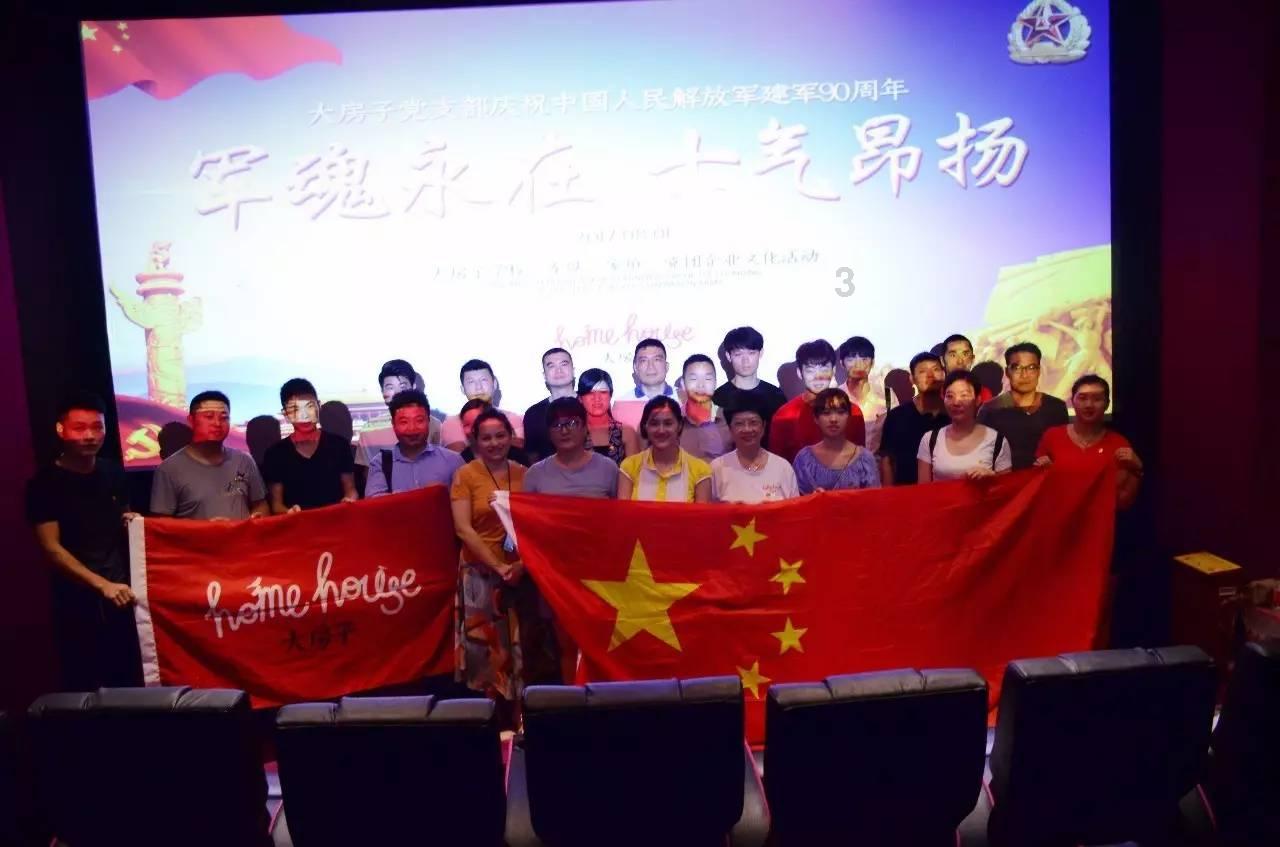 瑞典王后真的够硬气！拒绝借给儿媳妇王冠，自己打扮的相当体面
